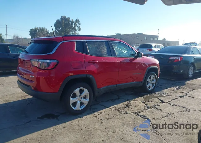 3C4NJDBB3JT222318: 44141393