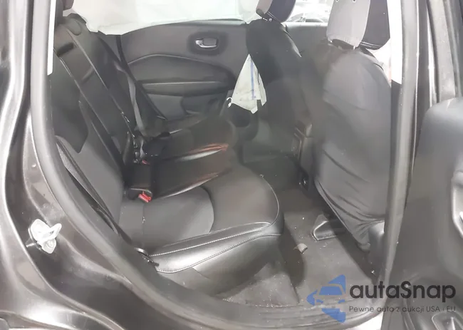 3C4NJDBB6LT139601: 44142674