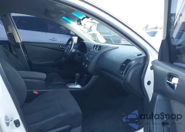 1N4AL2AP5BN435854: 44142704