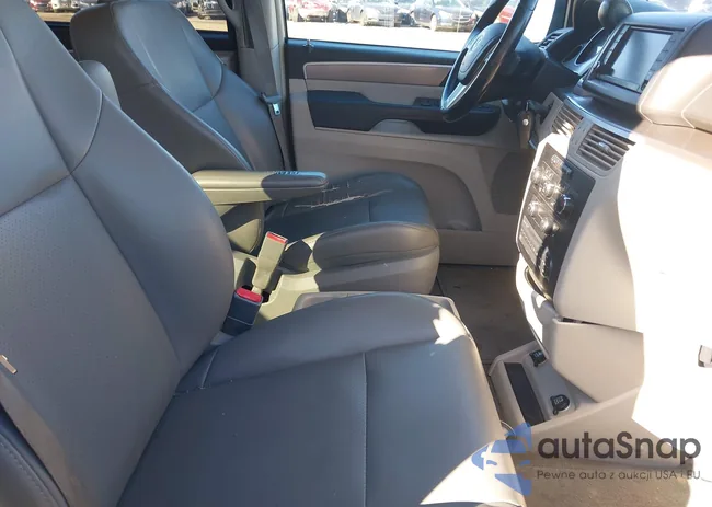 2C4RVABG9CR136274: 44142868