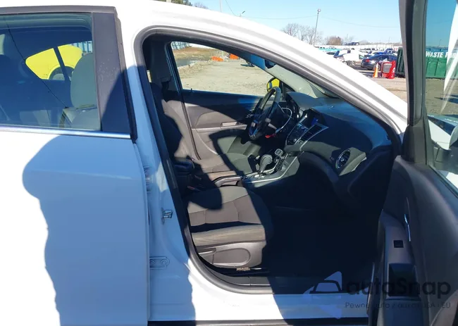 1G1PF5SC6C7135666: 44142875