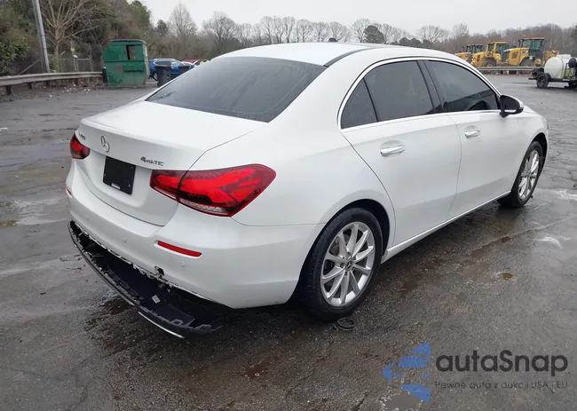 WDD3G4EB8LW038108: 44142929