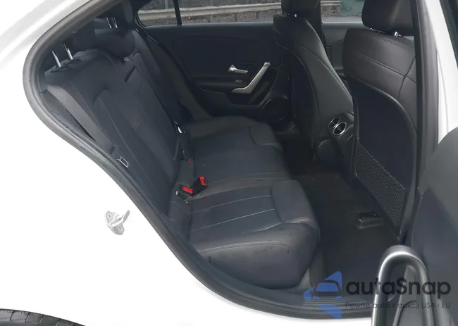 WDD3G4EB8LW038108: 44142929