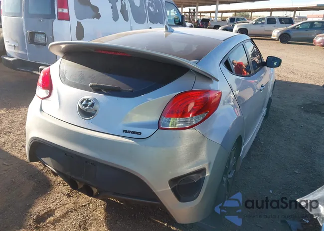 KMHTC6AE6GU261956: 44142972