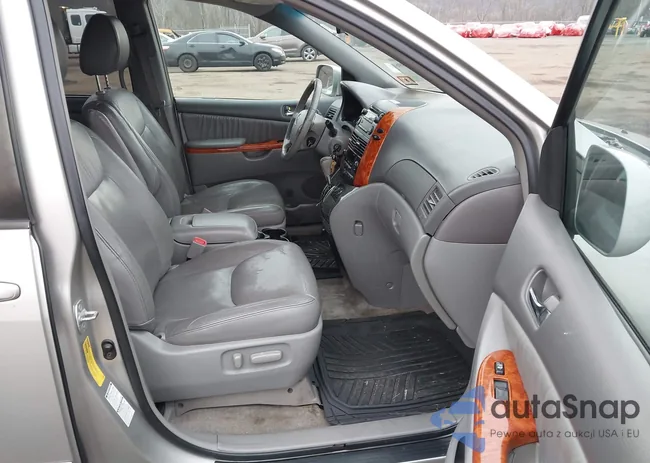 5TDBK22C89S023560: 44142996