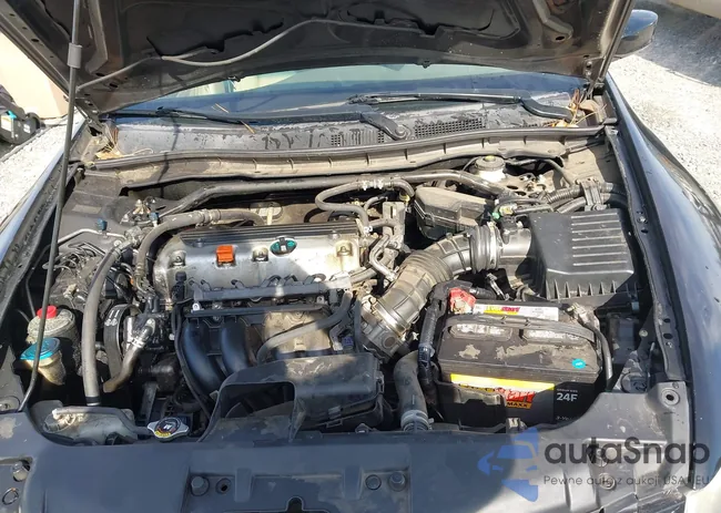 1HGCP2F83AA010178: 44143027