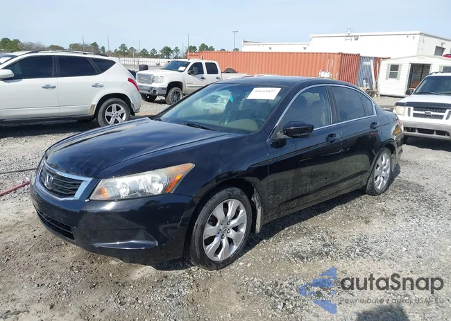 1HGCP2F83AA010178: 44143027