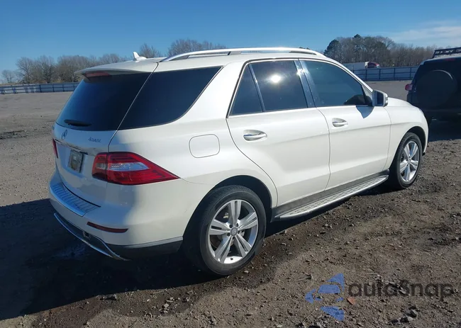 4JGDA5HB8DA247828: 44142286