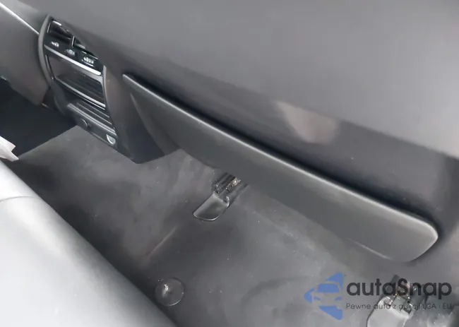 WBAJB1C54KB375325: 44142306