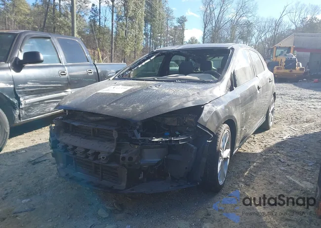 1FADP3N28GL327849: 44142350