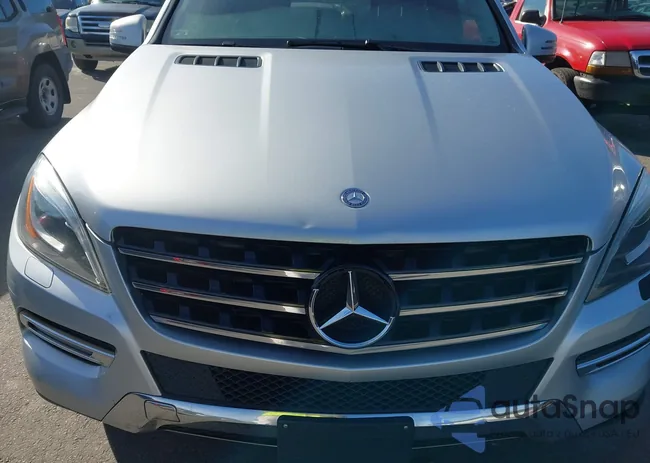 4JGDA2EB4DA200959: 44142393