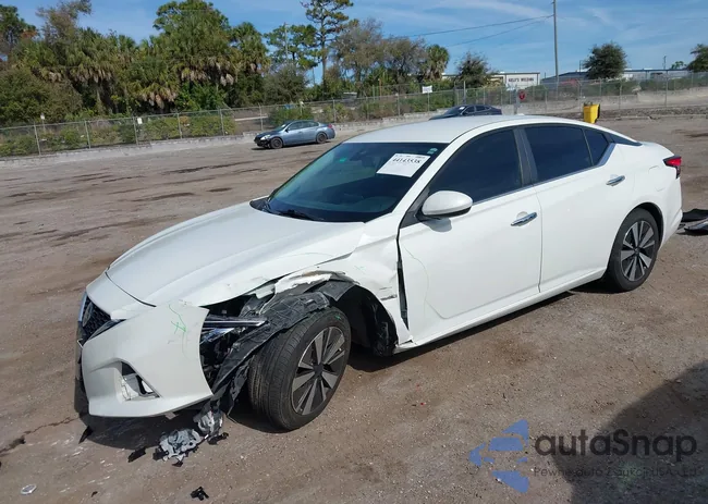 1N4BL4DV0NN373648: 44143538