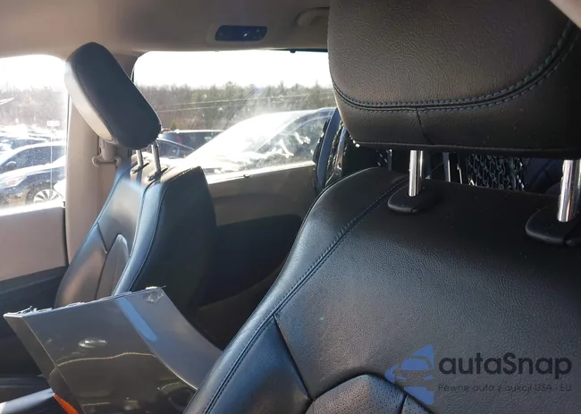 2C4RC1BG2MR589059: 44143563