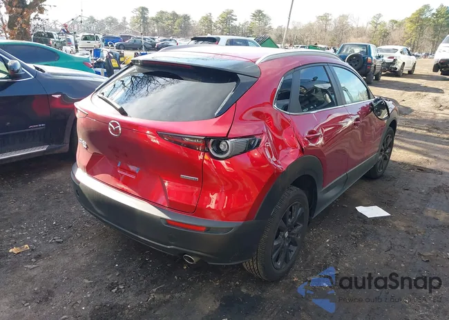 3MVDMBBMXSM818268: 44143578