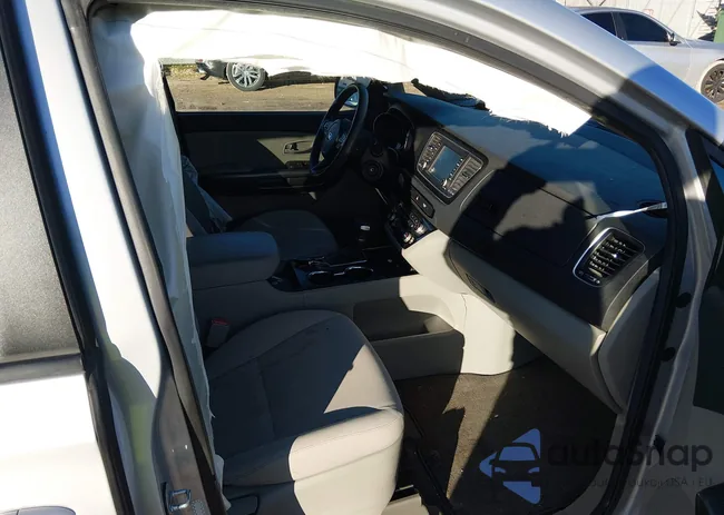 KNDMB5C18K6541276: 44143641