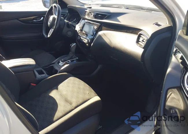 JN1BJ1BV4MW571310: 44143696