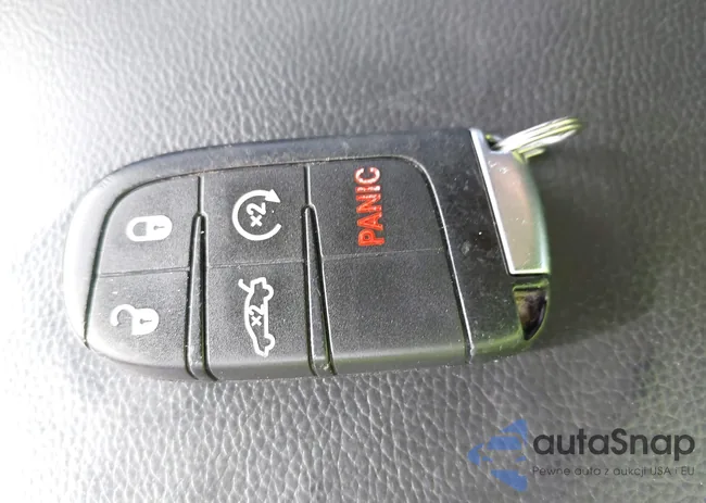 2C3CDXBG7JH307221: 44143779