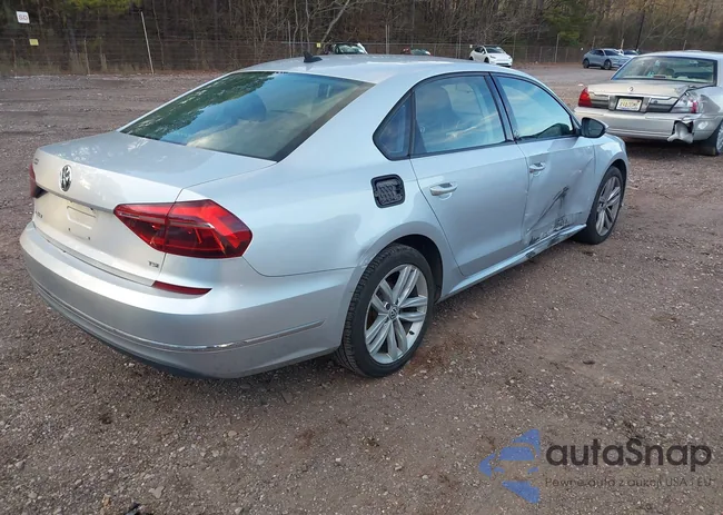 1VWLA7A30KC014474: 44143813