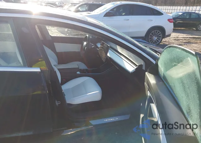 5YJ3E1EBXJF170559: 44143933