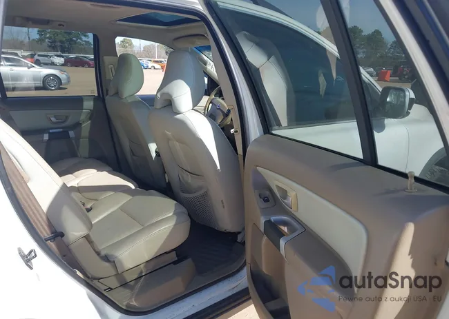 YV4CY982271336749: 44143937