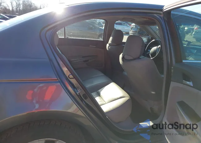 1HGCP26888A025091: 44144028