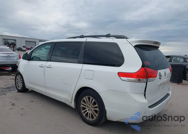 5TDYK3DC9BS131401: 44143094