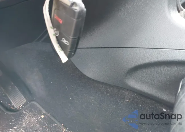 1C4RJFBG1JC321076: 44143164