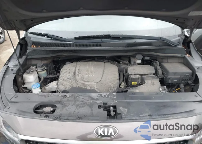 KNDMB5C11G6201717: 44143182