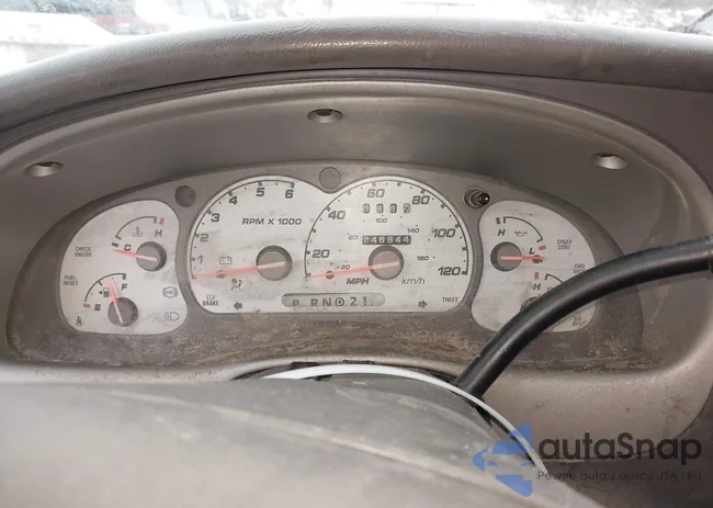 1FMZU77E52UB97017: 44143220