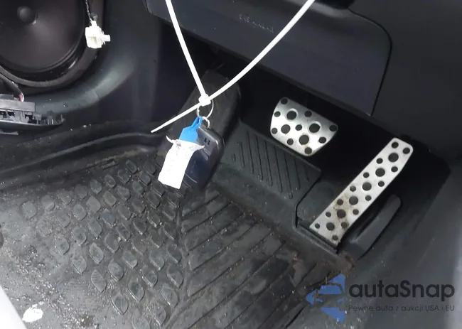 4T1DBADK0TU546500: 44143284