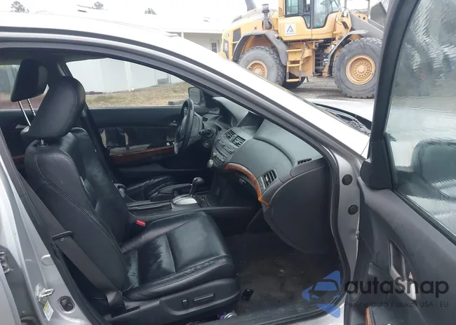 1HGCP2F85BA009115: 44143315