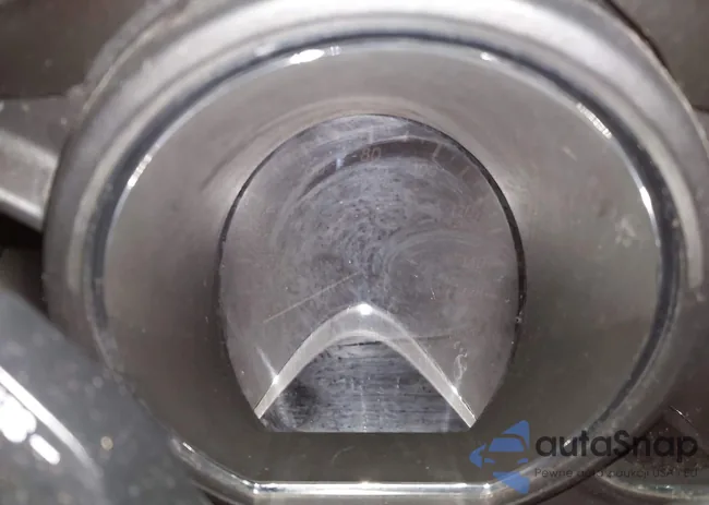 2T2GK31U57C010465: 44143348