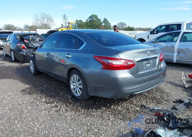 1N4AL3AP5JC133996: 44144554