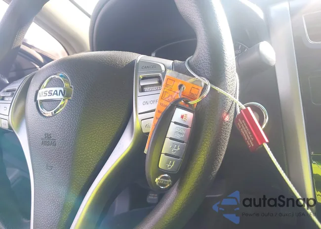 1N4AL3AP0DC208785: 44144668