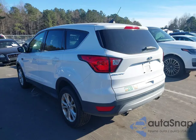 1FMCU9GD4KUB10121: 44144680