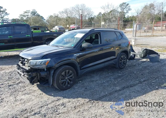 3VVCX7B28NM035942: 44144765