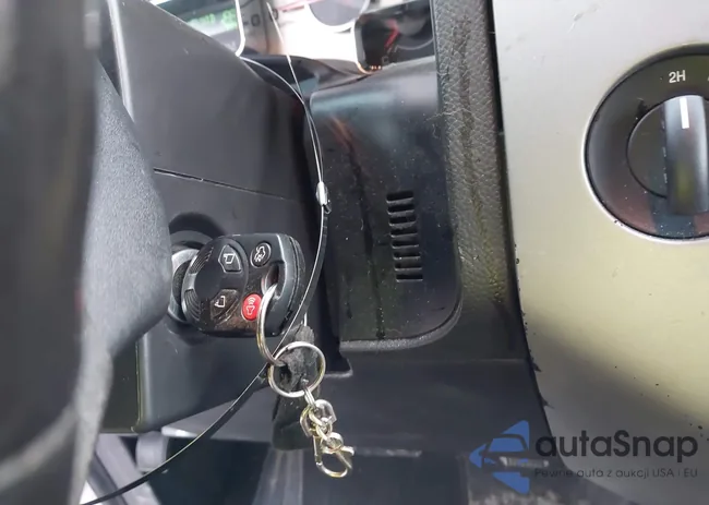 1FMJU1J56BEF18141: 44144771