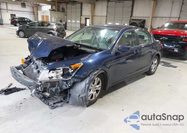 1HGCP2F49AA052724: 44144821