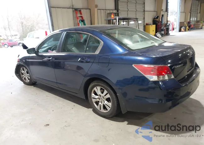 1HGCP2F49AA052724: 44144821