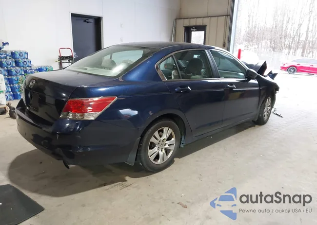 1HGCP2F49AA052724: 44144821