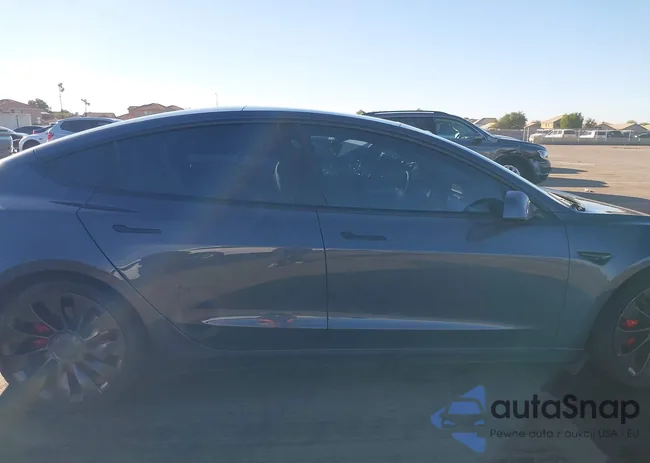 5YJ3E1EC4MF988480: 44144853