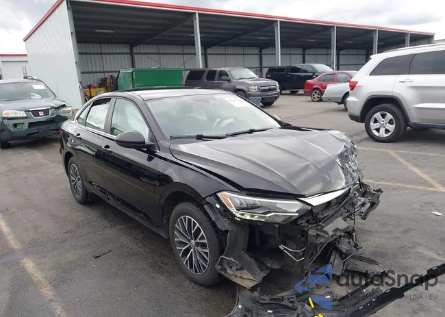 3VWCB7BU6KM241896: 44144870