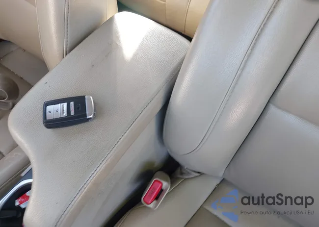 19UDE2F38HA003574: 44144925