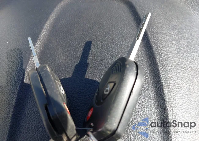 1FMCU0GD3HUE38781: 44144951