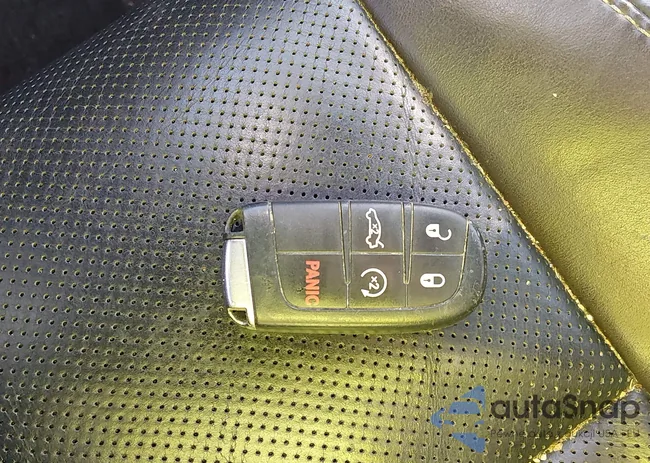 1C4RJFCGXFC839743: 44144973