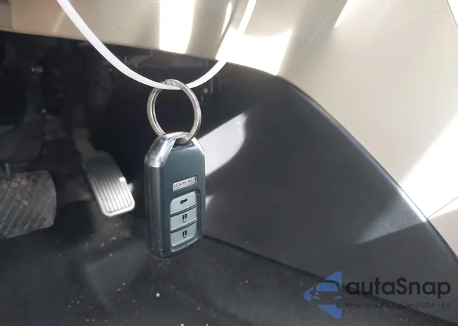 1HGCR2F88FA197077: 44144985