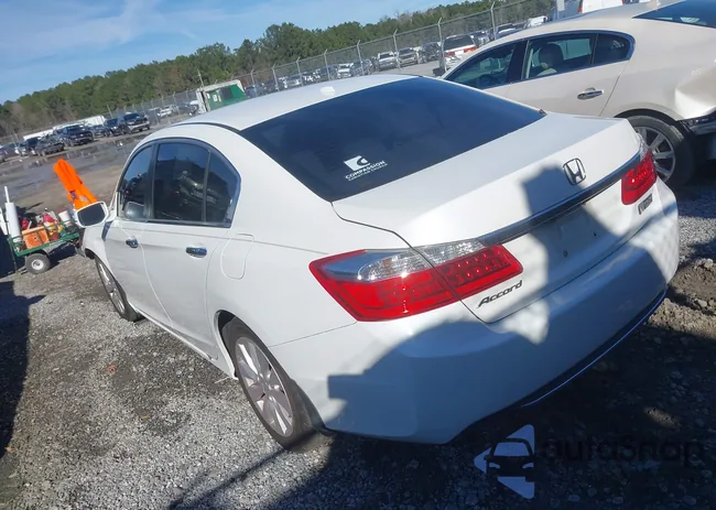 1HGCR2F88FA197077: 44144985