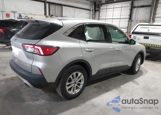 1FMCU0G68LUB18799: 44145055