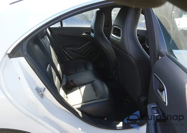 WDDSJ4GB4GN368625: 44144175