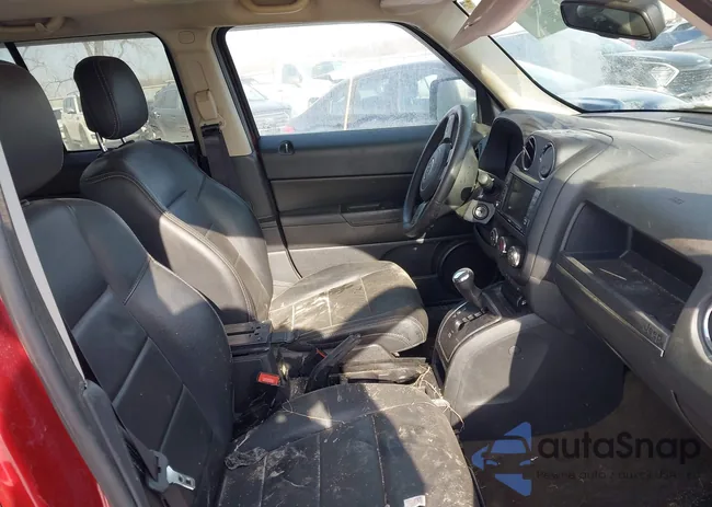 1C4NJRFB2GD708494: 44144203